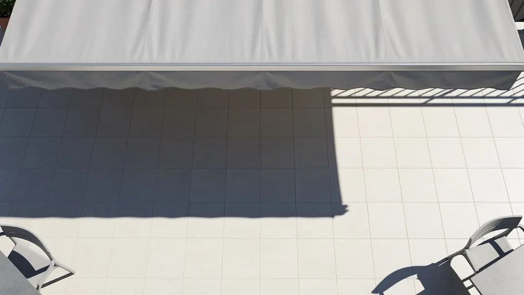 Vista aérea de terraza con zona sombreada por toldo de 3 metros